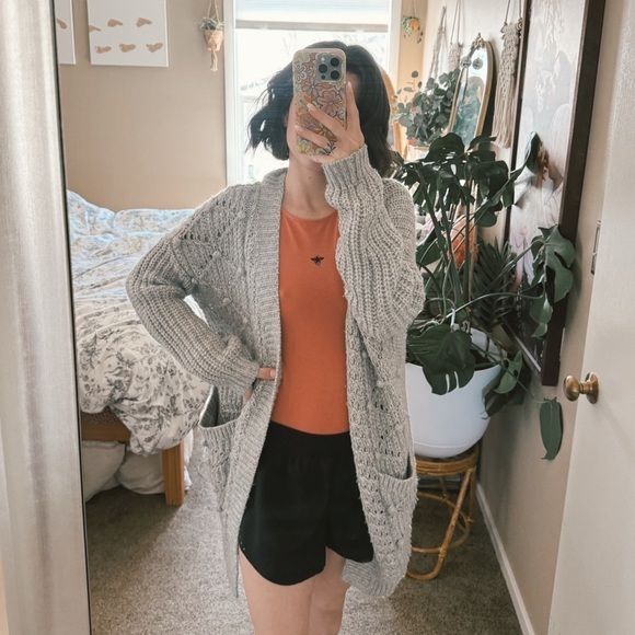 Victoria’s Secret Chunky Oversized Heavy Cable Knit Sweater - Picture 1 of 4